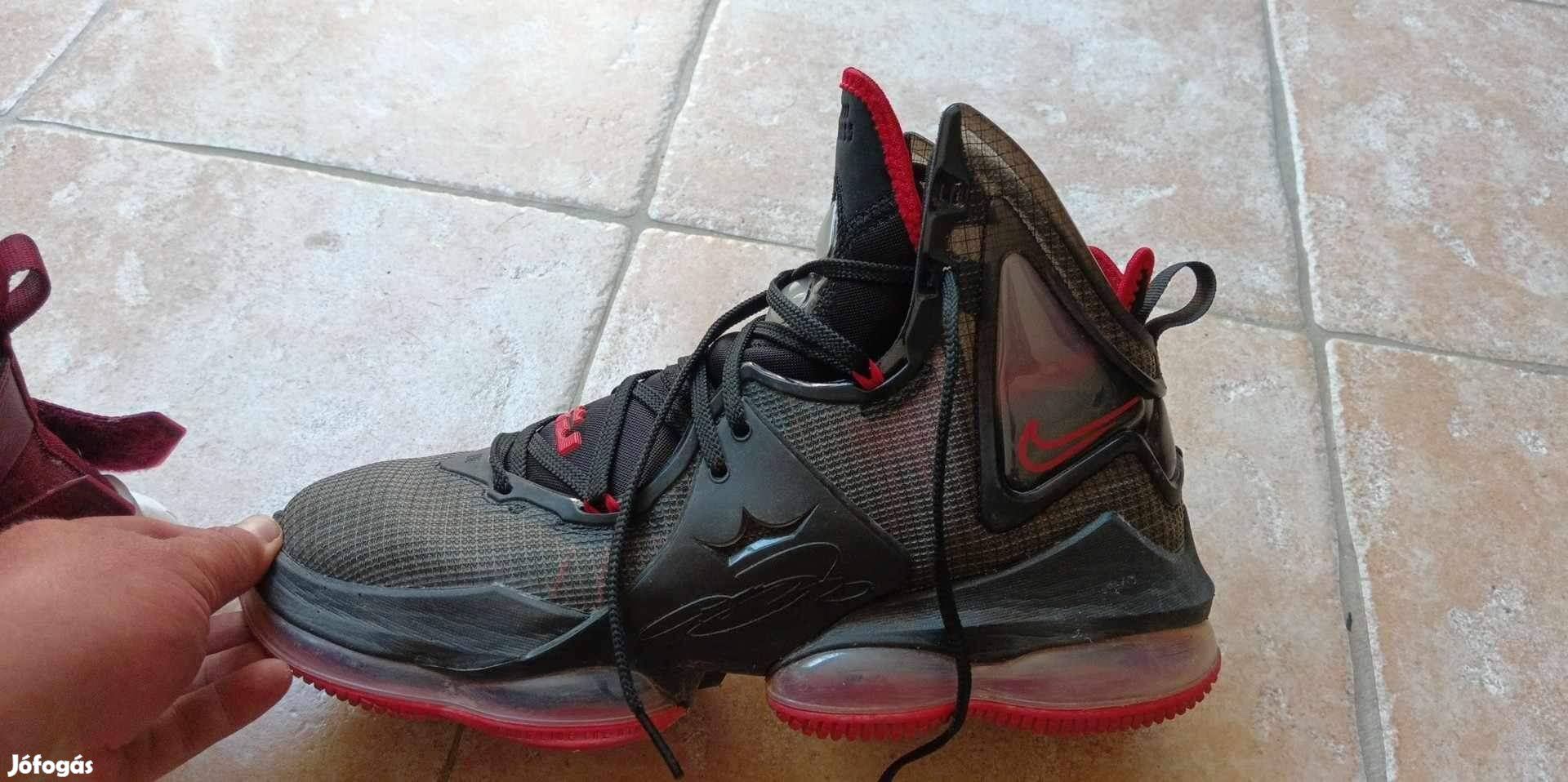 Lebron 19 bred  cipő