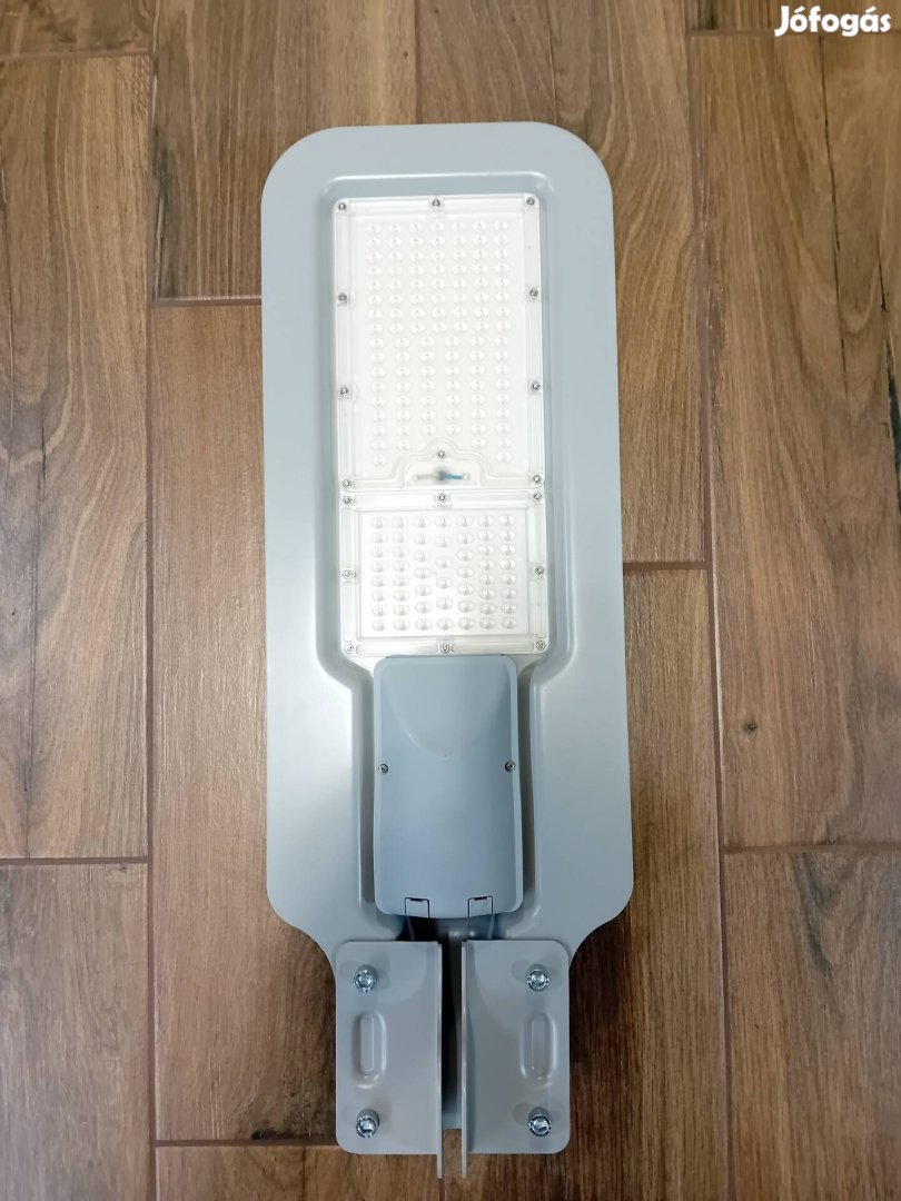 Led lámpa oszlopra szerelhető utcai extra fényerő 150W 15500lm