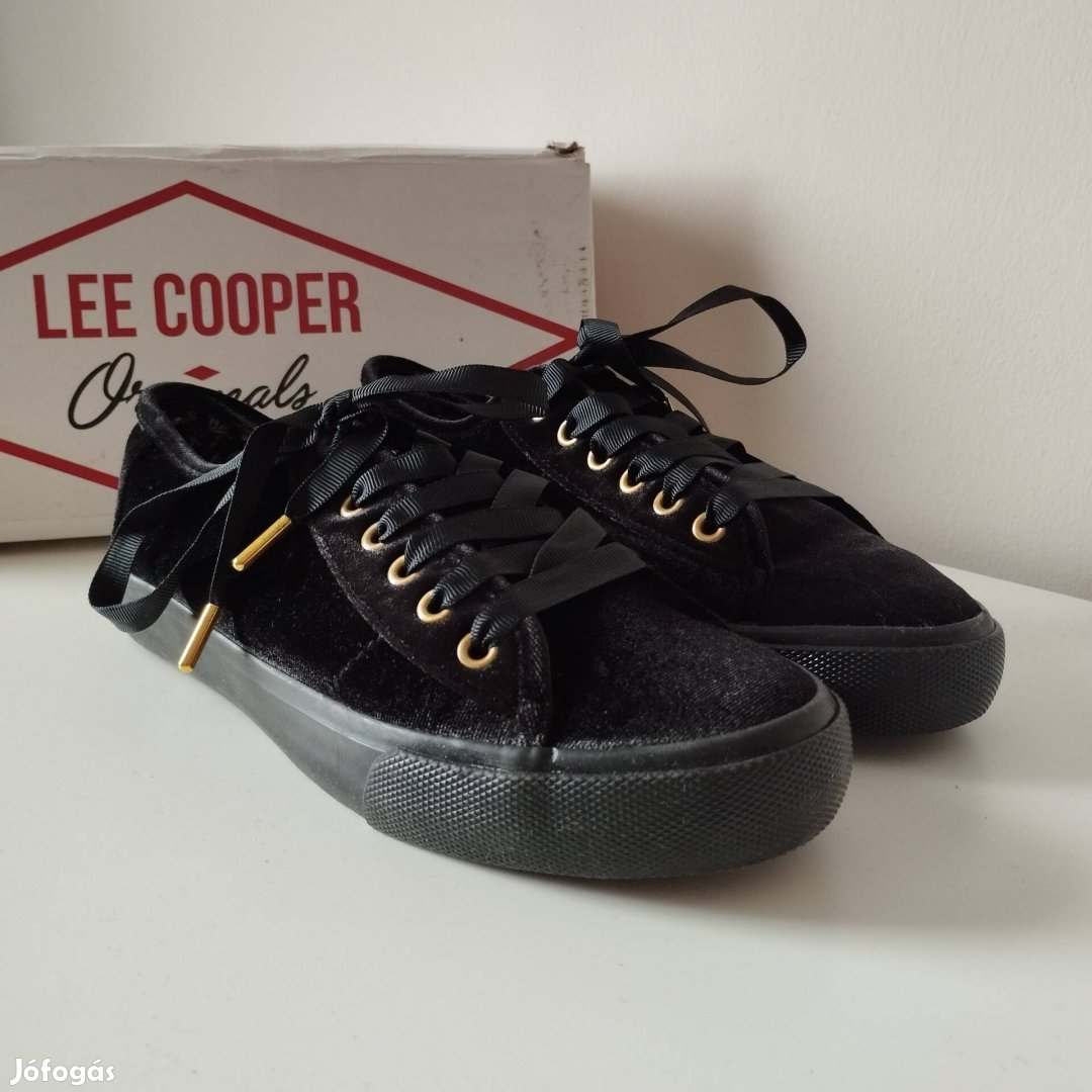 Lee Cooper női tornacipő 37-es