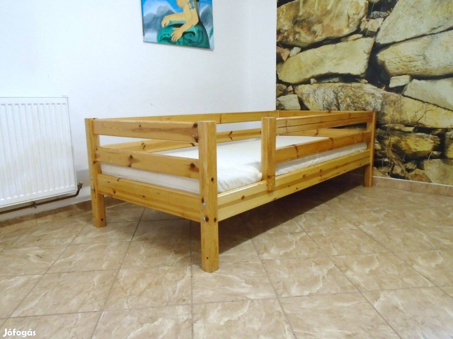 Leesésgátlós fenyő ágy 90x200