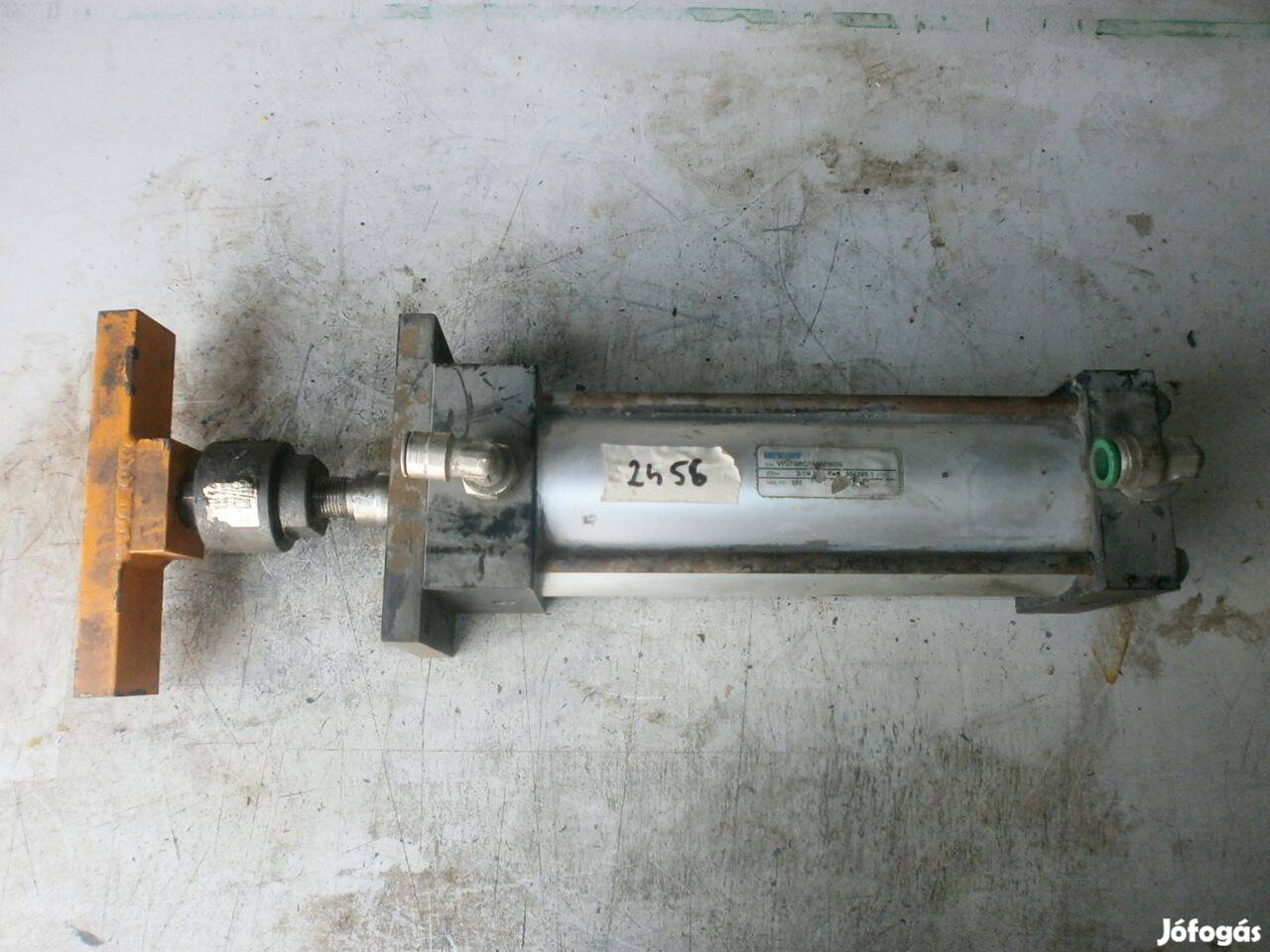 Léghenger pneumatikus munkahenger Vickers 2456