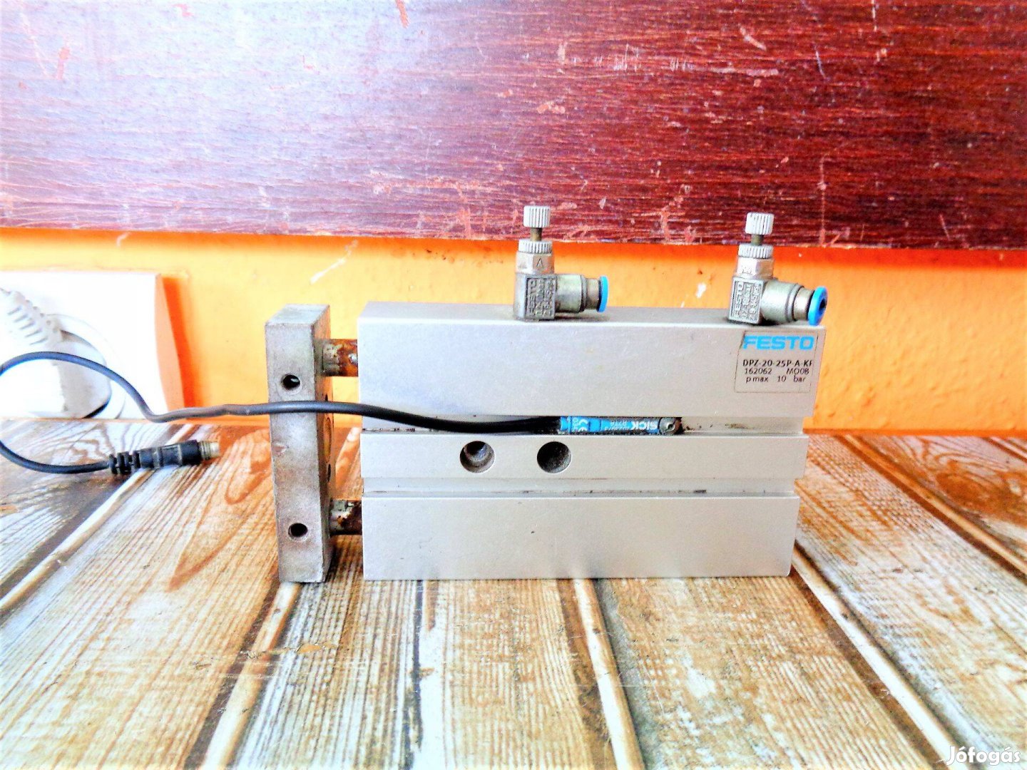 Léghenger pneumatikus munkahenger ikerdugattyús henger 6416