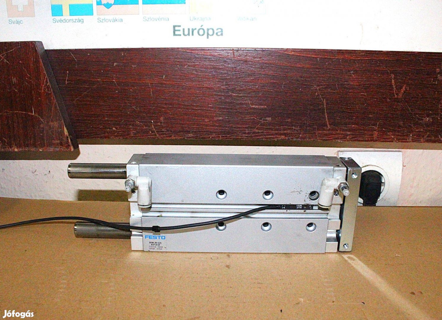Léghenger pneumatikus munkahenger vezetett Festo ( 7150 )