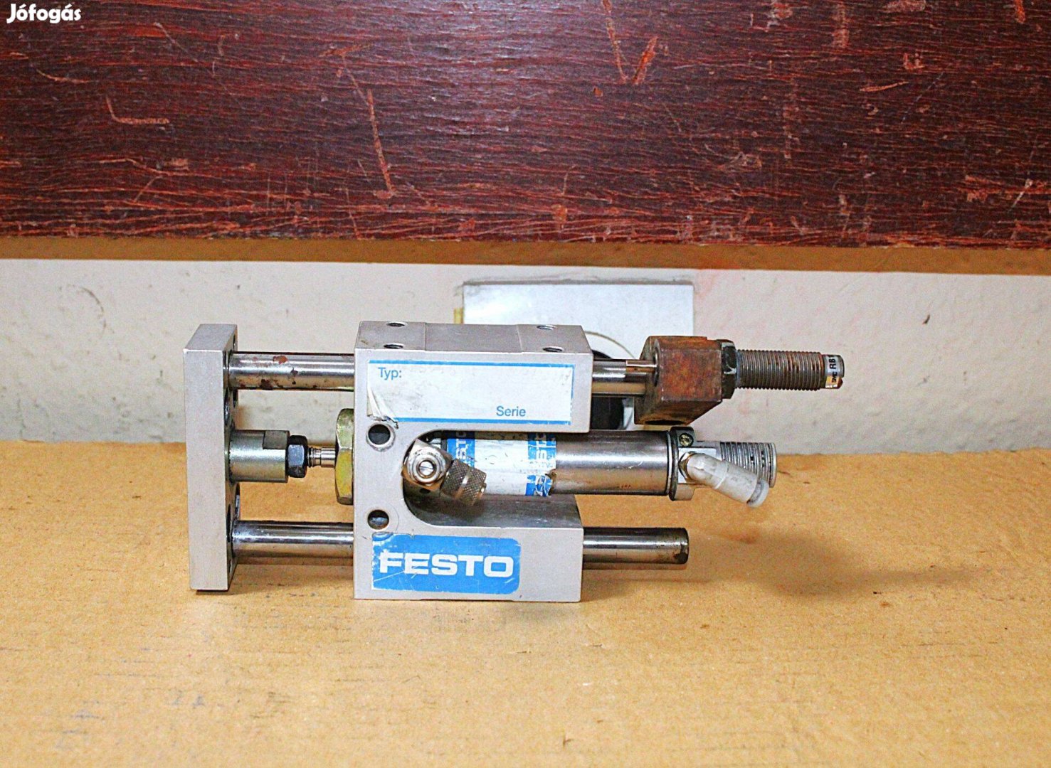 Léghenger pneumatikus munkahenger vezetett Festo 7357