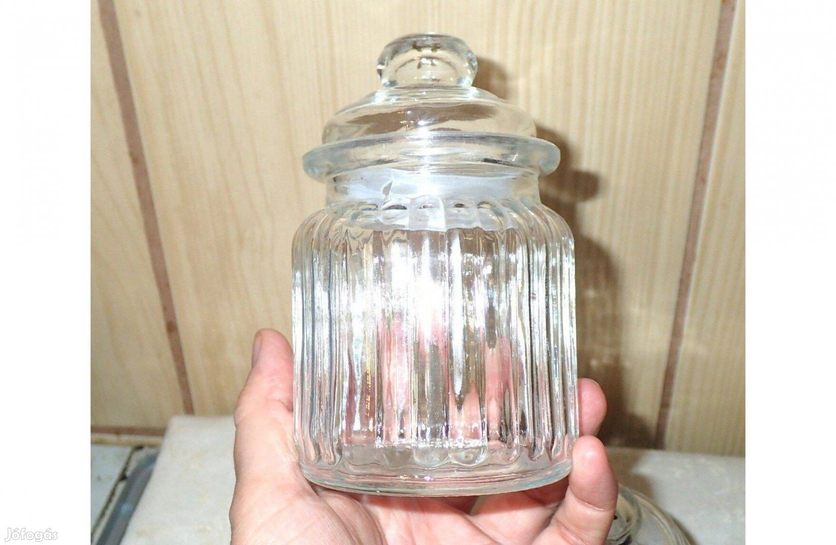 Légmentesen záródó bordázott üveg tároló (több db van belőle)