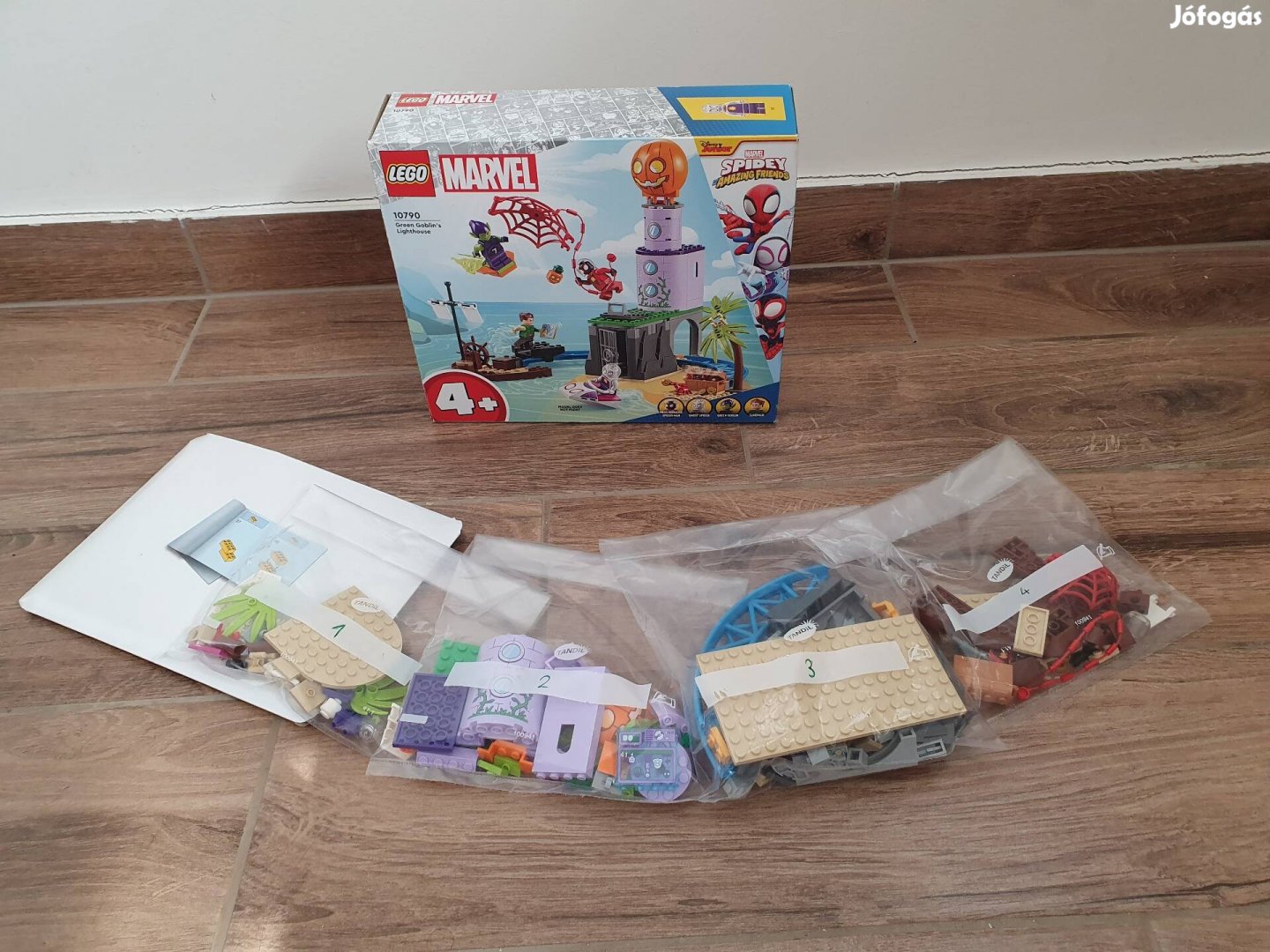 Lego 10790 - Marvel Spidey - Pókcsapat a Zöld Manó világítótornyánál