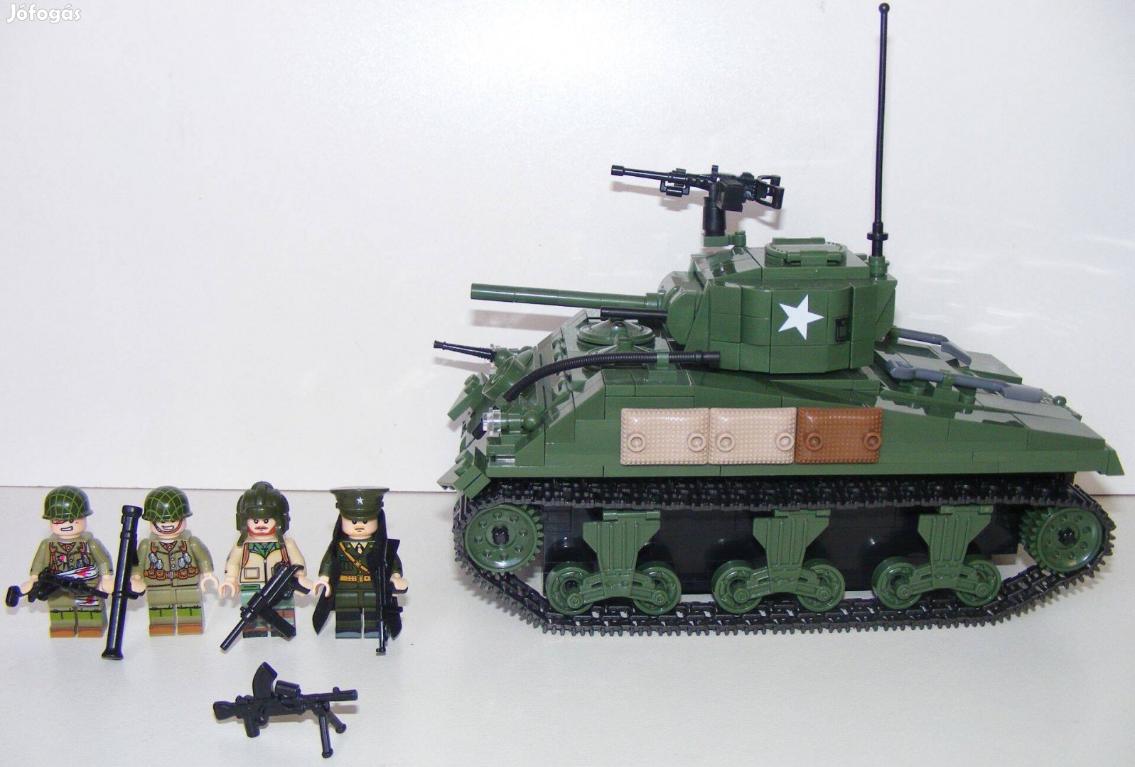 Lego 2. Világháborús Amerikai M4 Sherman Tank 760db 20x13x11cm Új