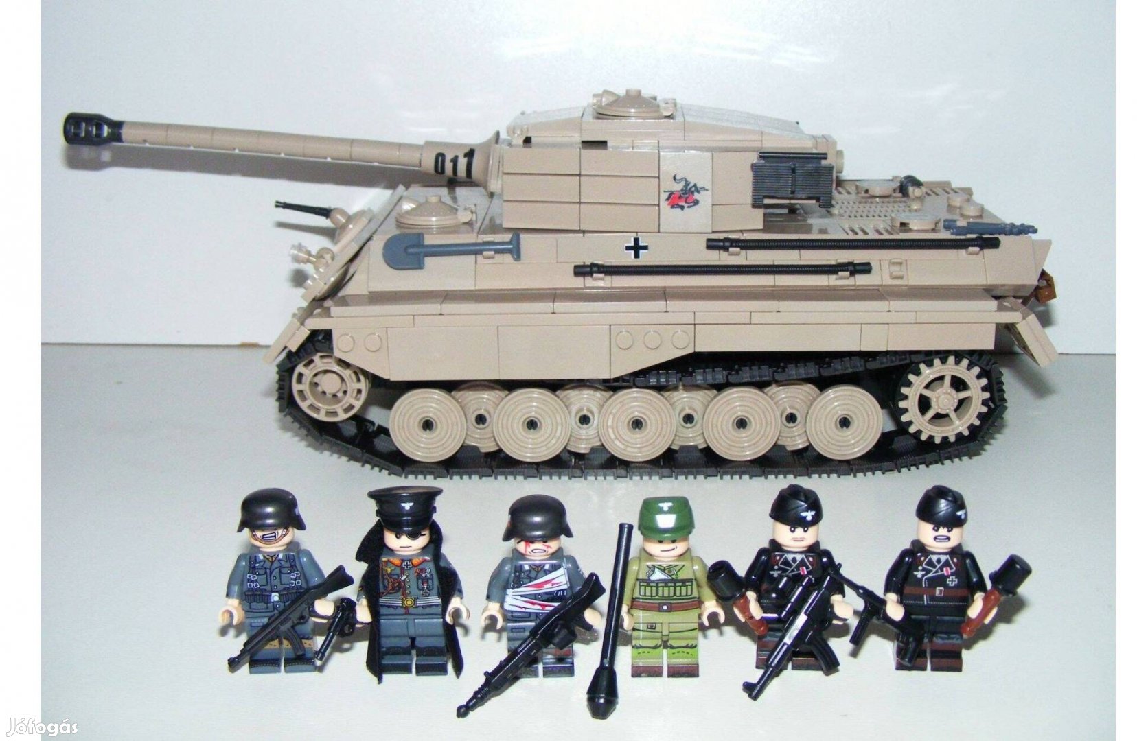 Lego 2. Világháborús Német Király Tigris Tank 980db 12x33x14cm Új