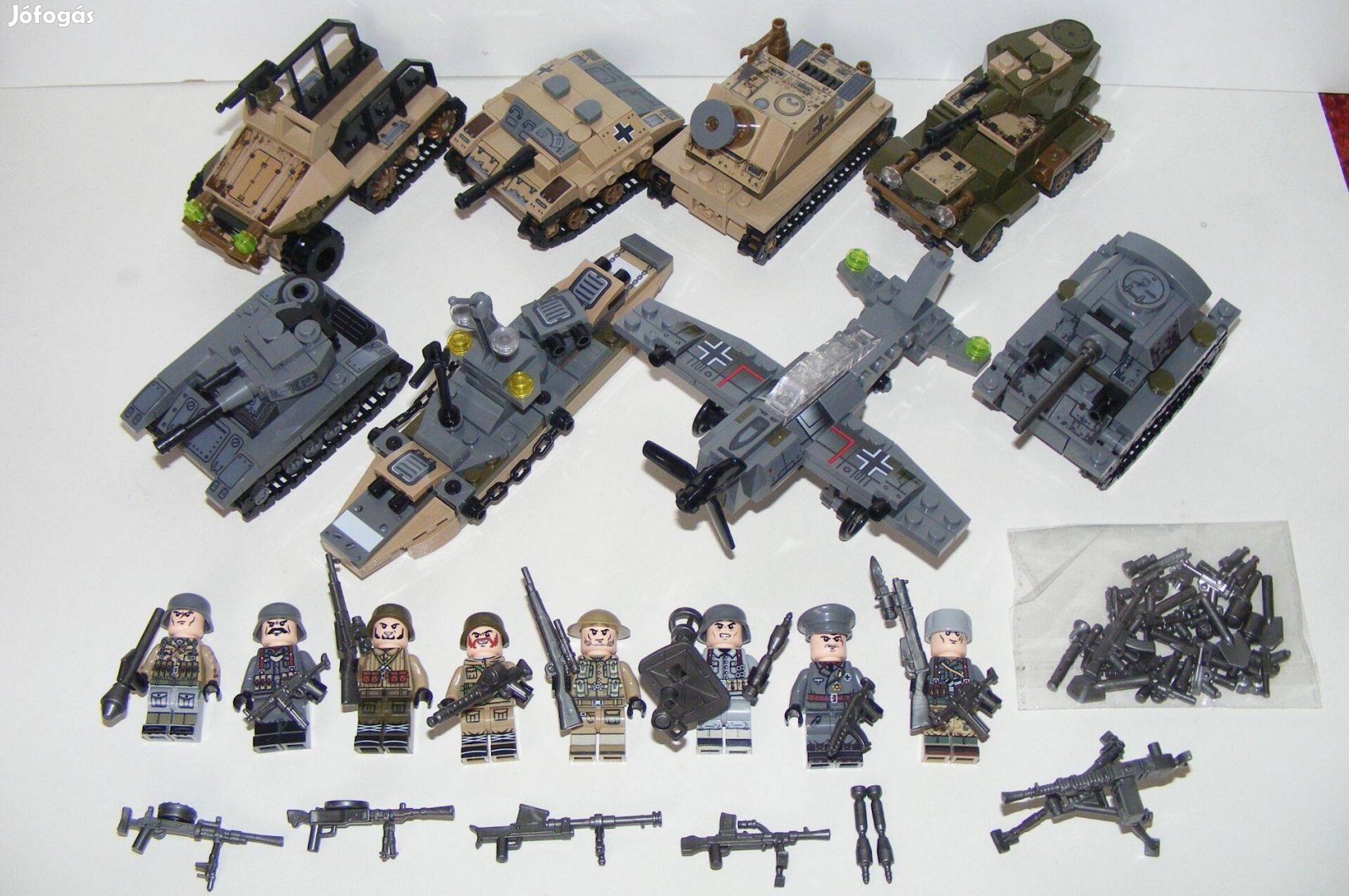 Lego 2. Világháborús katonák 8db katona +8 Tank Naszád Buggy Vadászgép