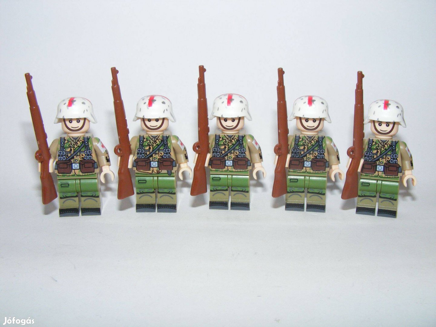 Lego 2. Világháborús katonák Orvos Medic Felcser 5db figura Új