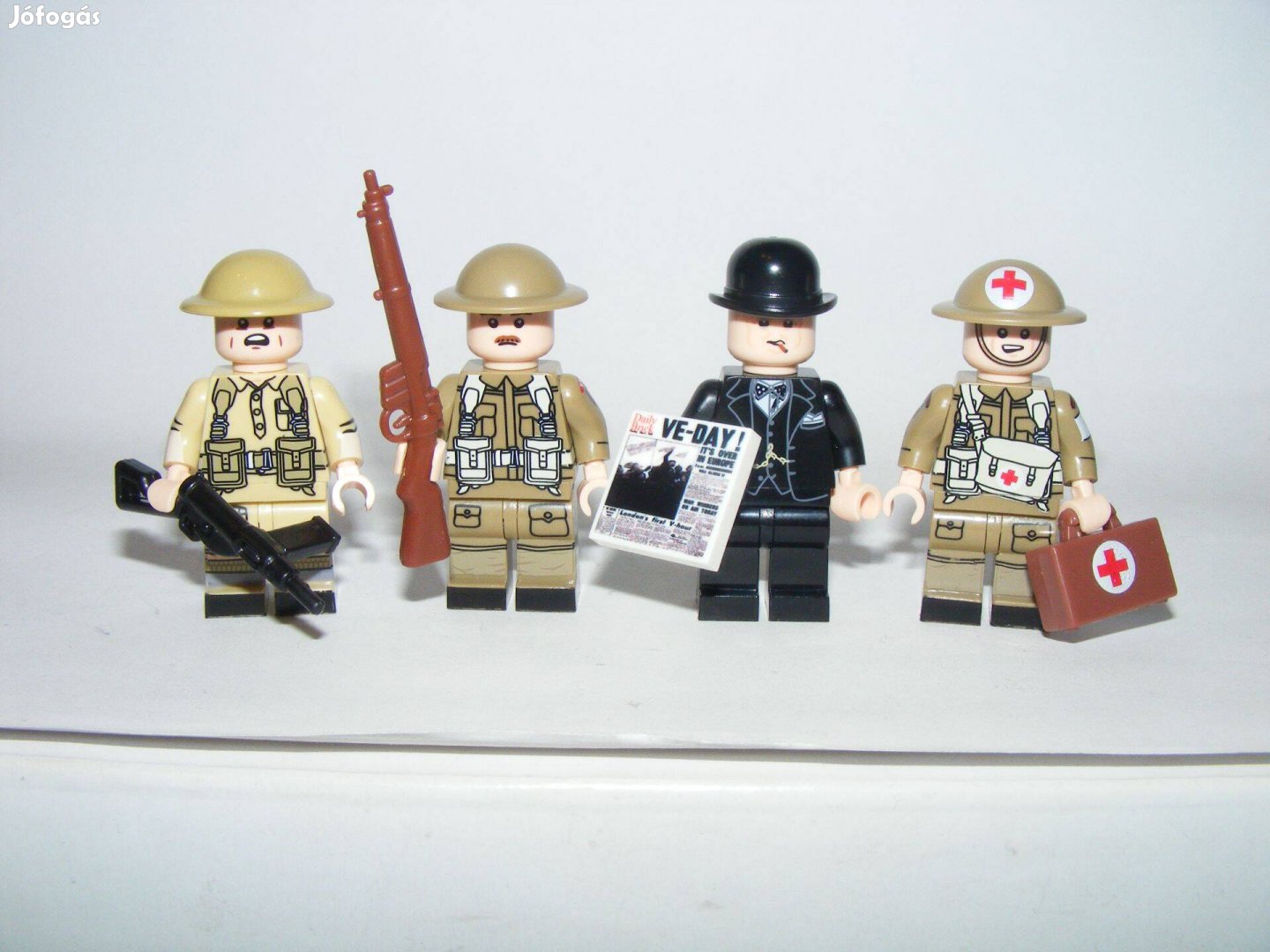 Lego 2. világháborús Angol katonák Churchill + Desert rats inf. div
