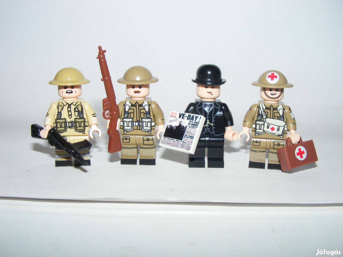 Lego 2. világháborús Angol katonák Churchill + Desert rats infantry dv