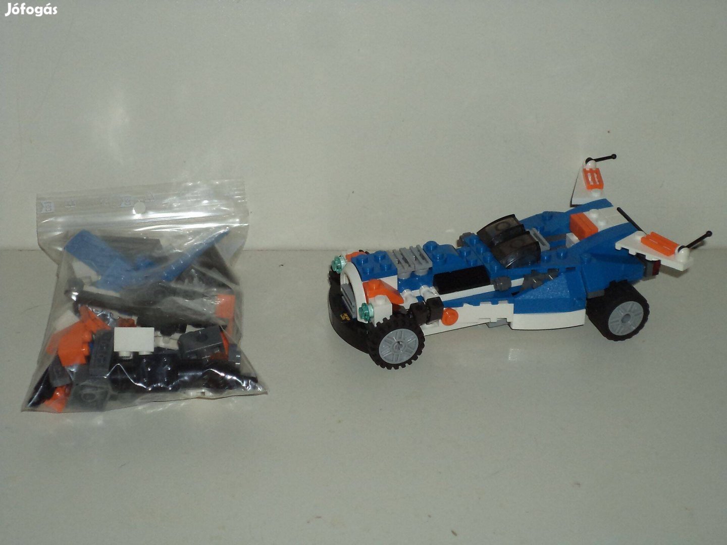 Lego 31008 Mennydörgő szárnyak, Creator