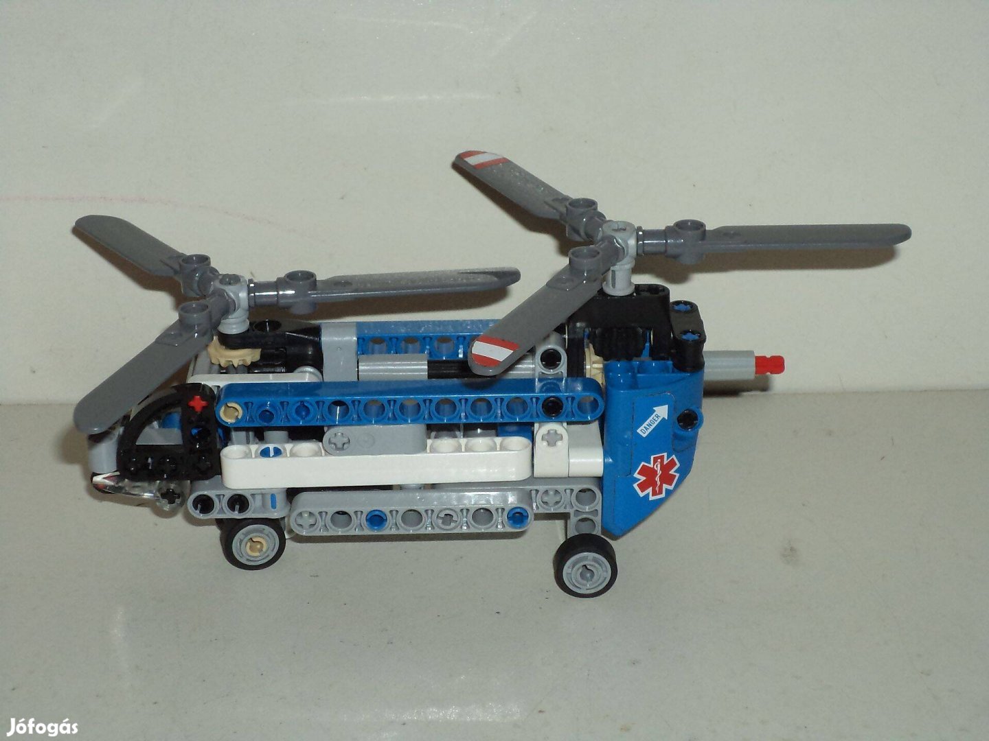 Lego 42020 Twin-rotor Helicopter, Technic