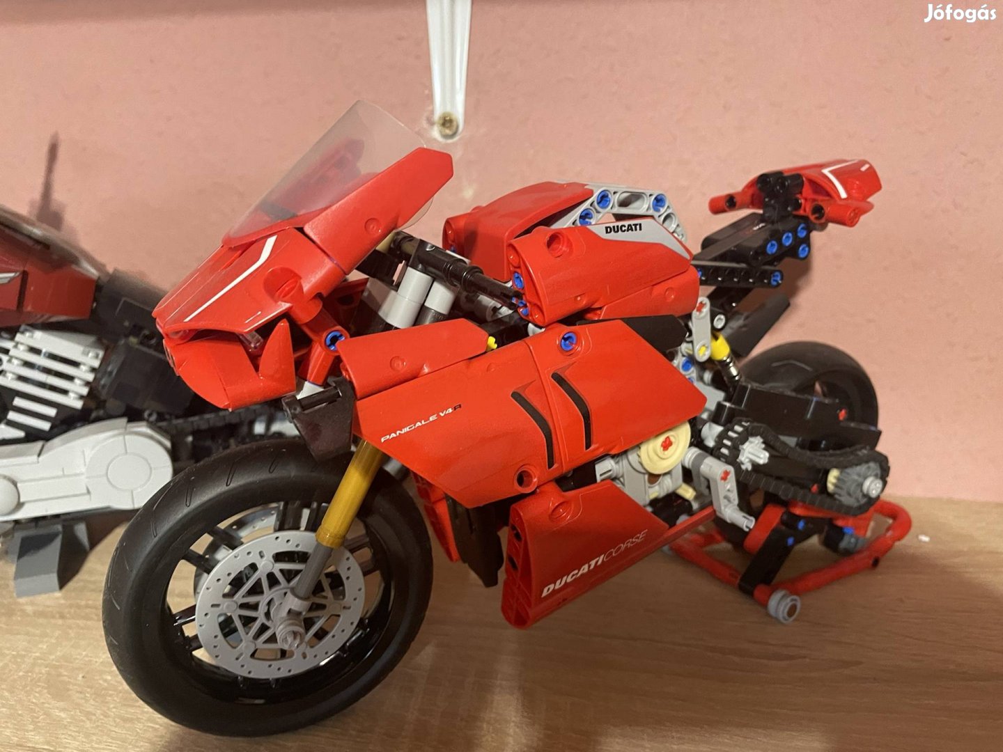 Lego 42107 Ducati Panigale V4R