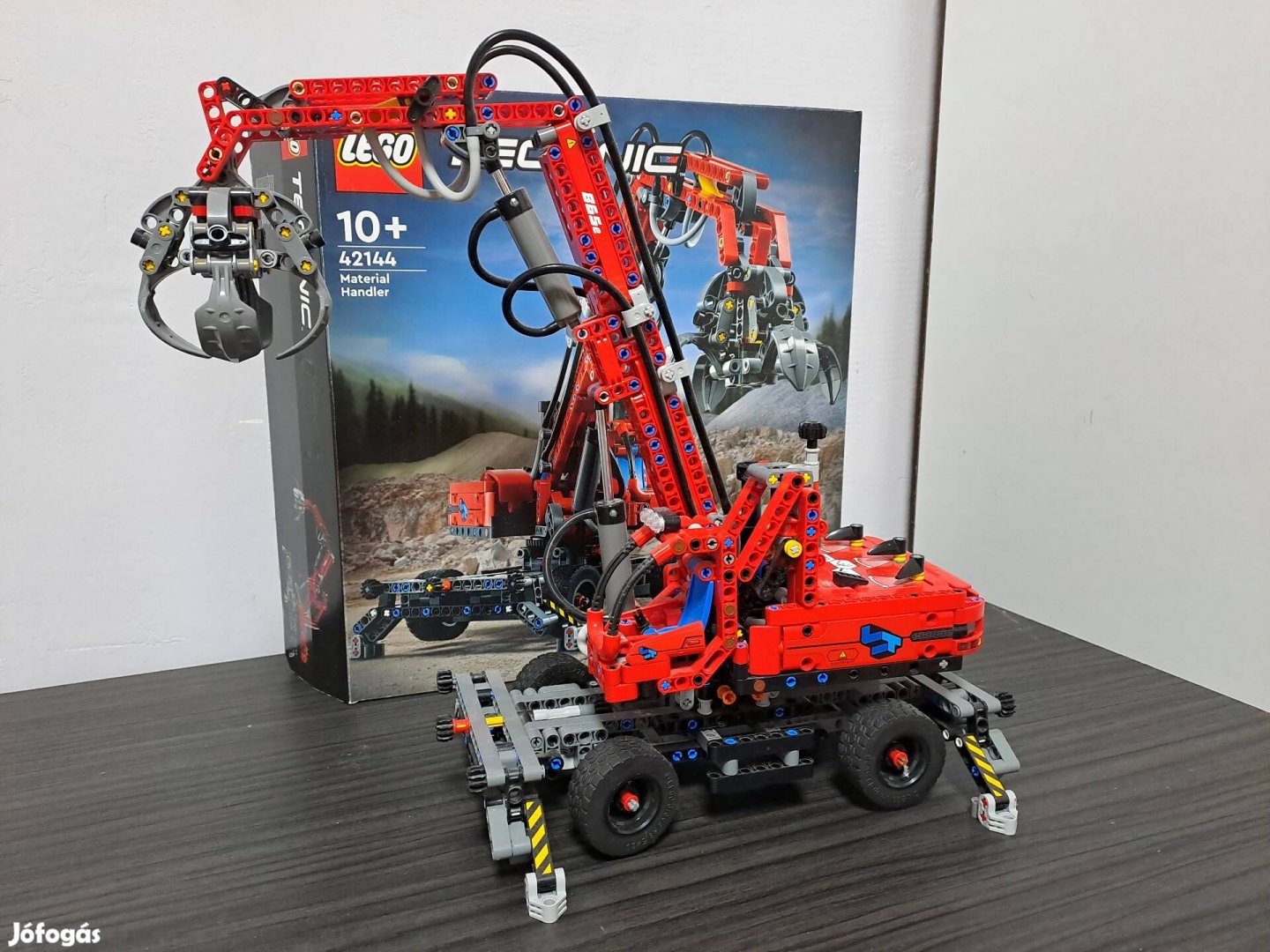 Lego 42144 Material Handler