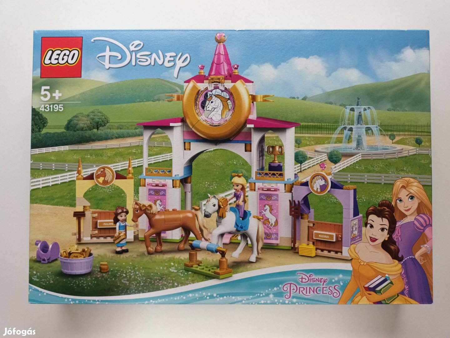 Lego 43195 Belle és Aranyhaj királyi istállói (bontatlan) + ügetőkocsi