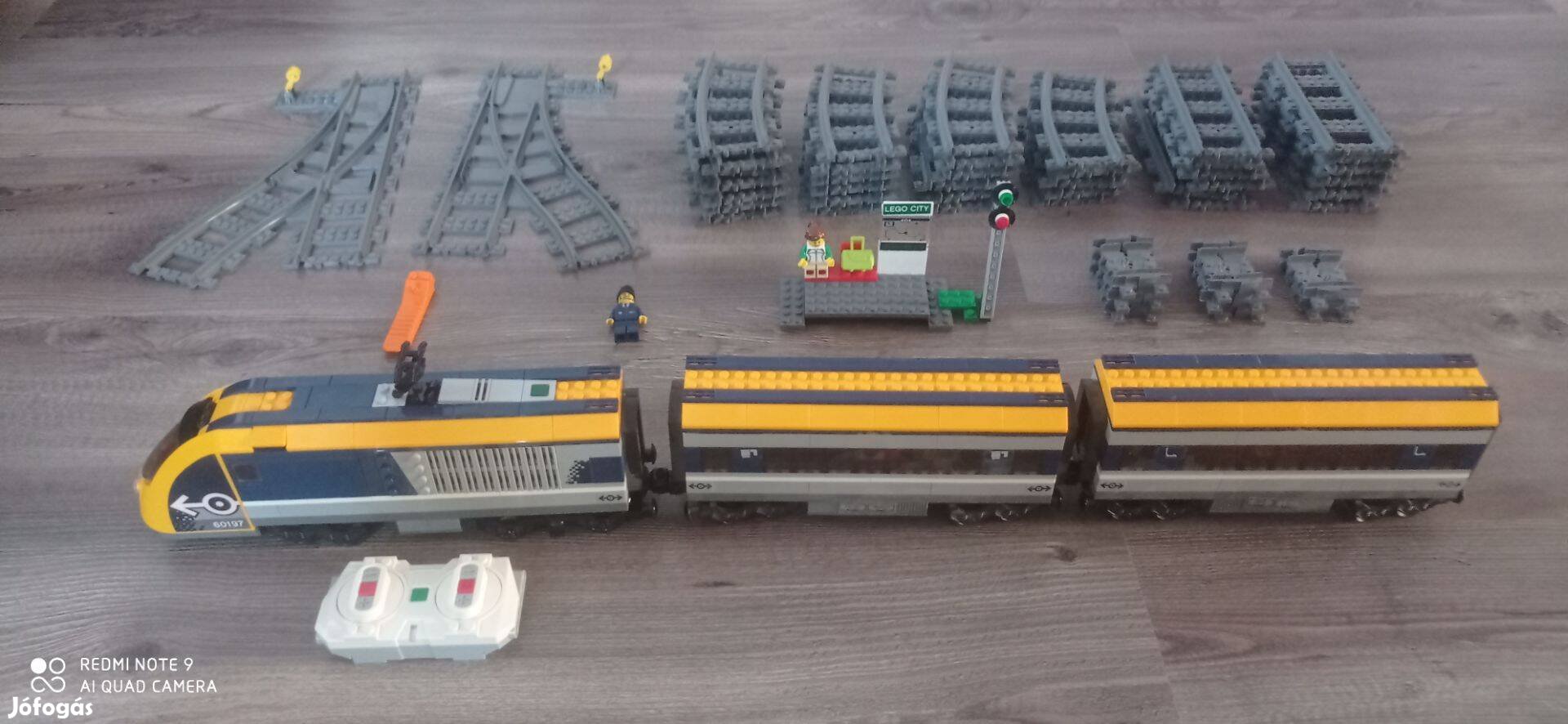 Lego 60197 vonat hiánytalan és hibátlan állapotban dupla adag sínnel