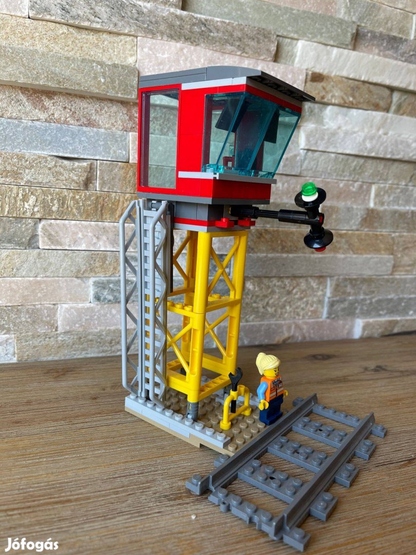Lego 60197 vonat vasut iranyitotorony Lego vasuti vonat torony