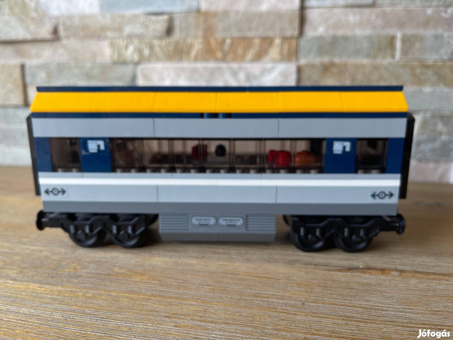 Lego 60197 vonat vasut vagon Lego vasuti etkezo vagon elado