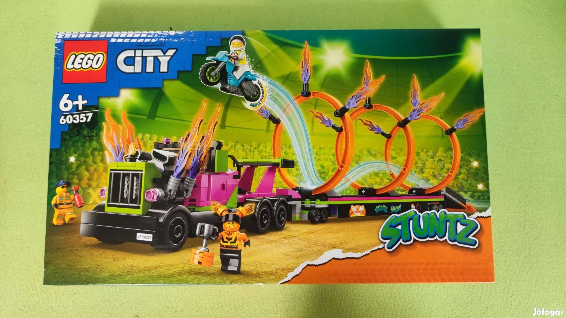 Lego 60357 City Stuntz - Kaszkadőr járgány és tűzgyűrű kihívás kamion