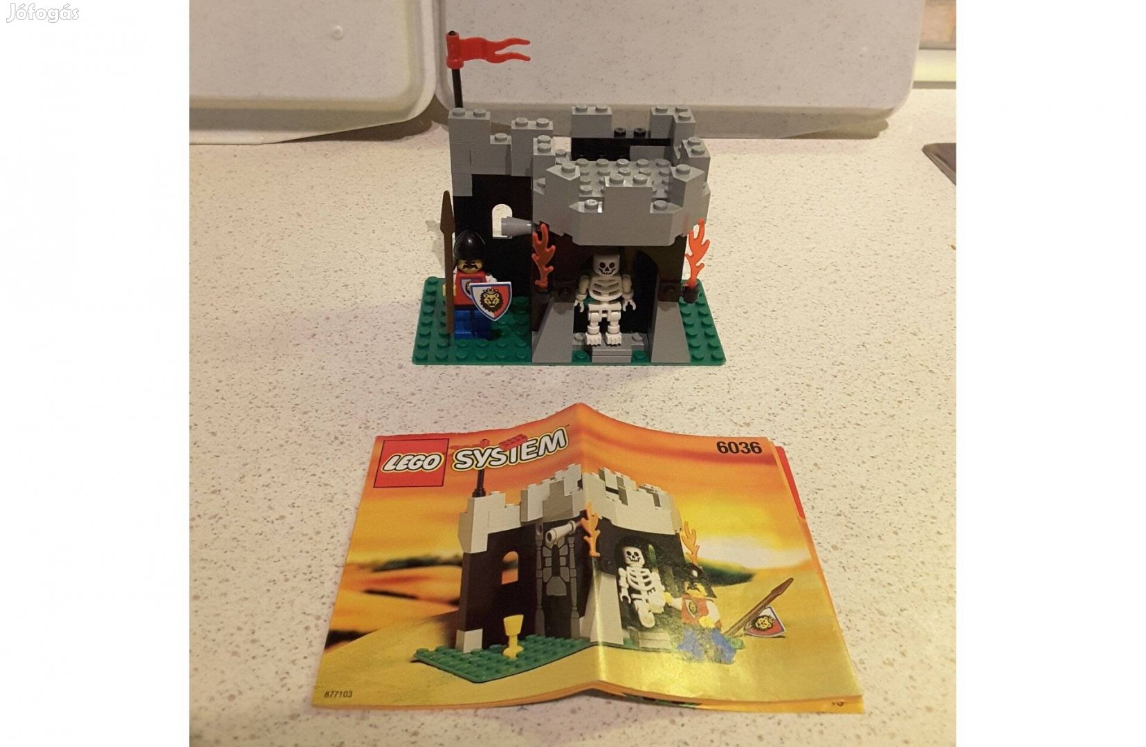 Lego 6036 Castle Skeleton surprise Vár mini erőd csontvázzal + leírás