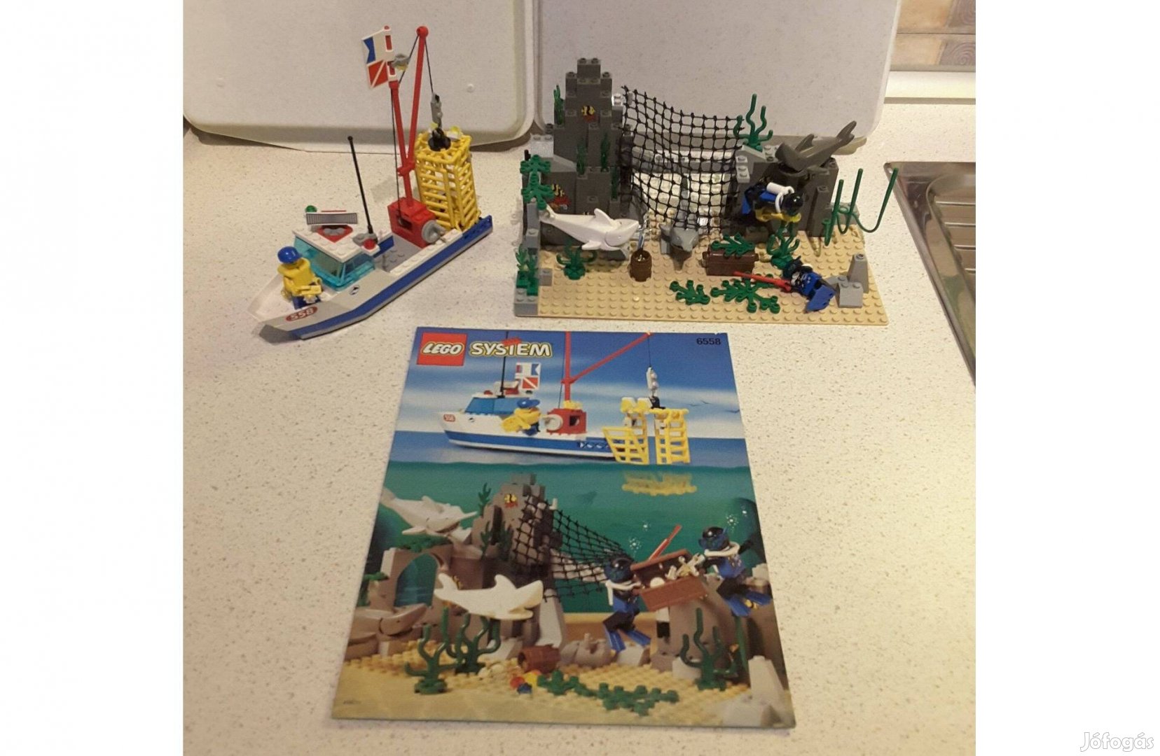 Lego 6558 Shark cage cove / Zátony hajóval cápákkal + leírás