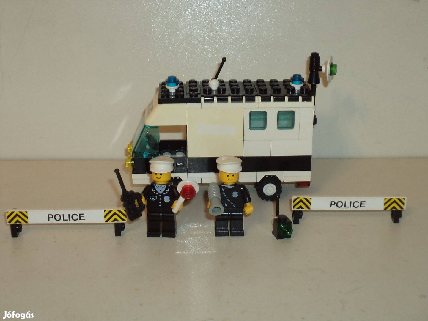 Lego 6676 Mobile Command Unit, Town