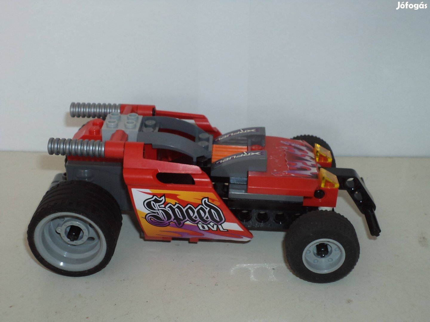 Lego 8136 Fire Crusher, Racers