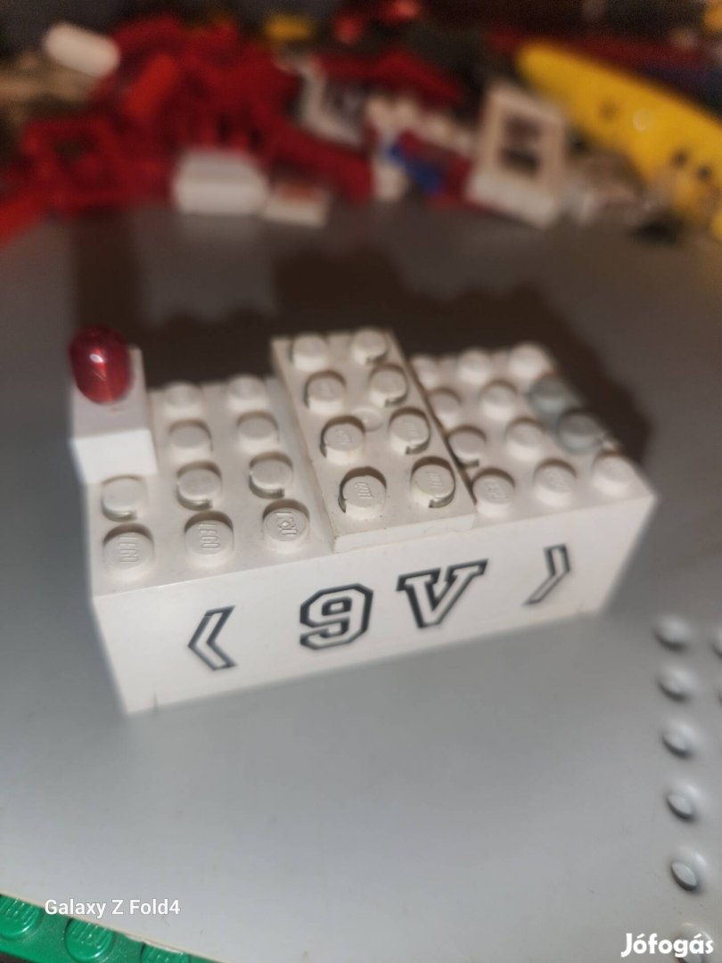 Lego 9 volt batery box patent !