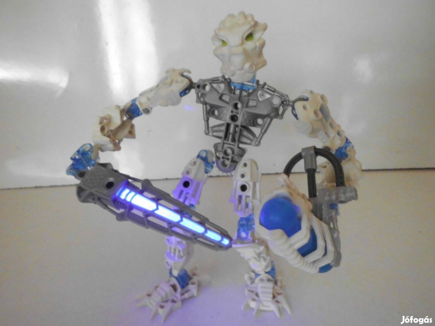 Lego Bionicle Toa Matoro világító karddal