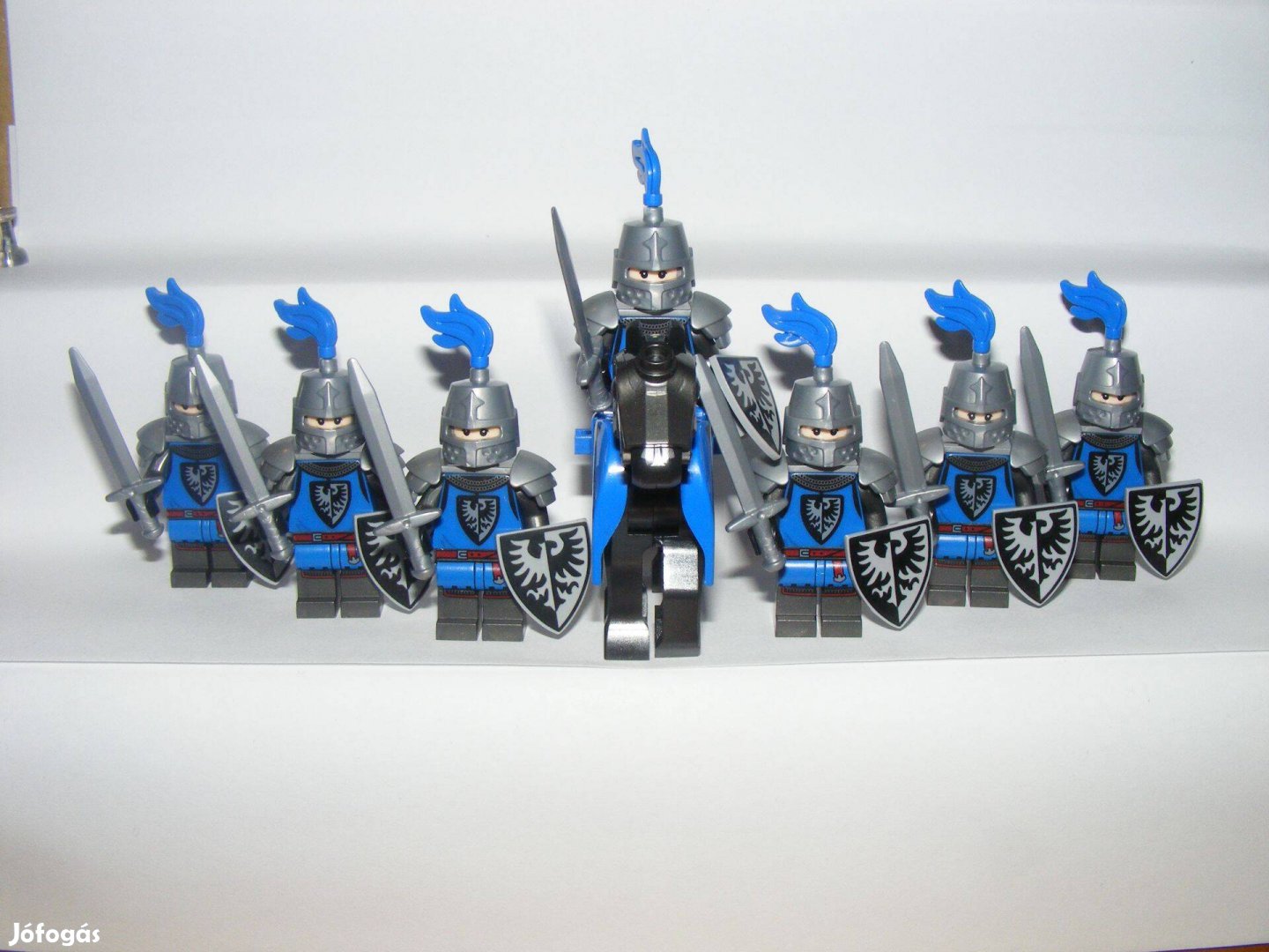 Lego Castle Lovag figurák Black Falcon katonák sereg 7db katona + ló