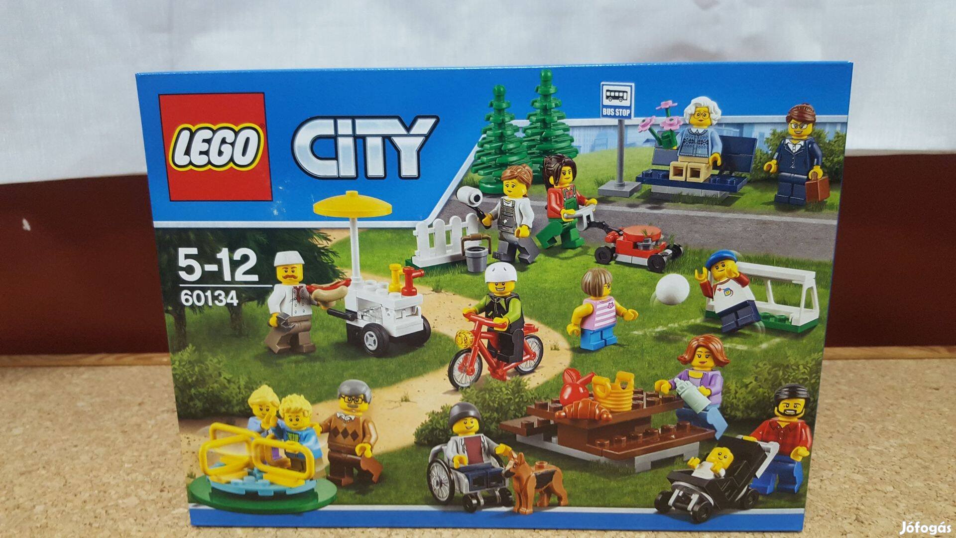 Lego City 60134 Móka a parkban minifigura csomag Bontatlan