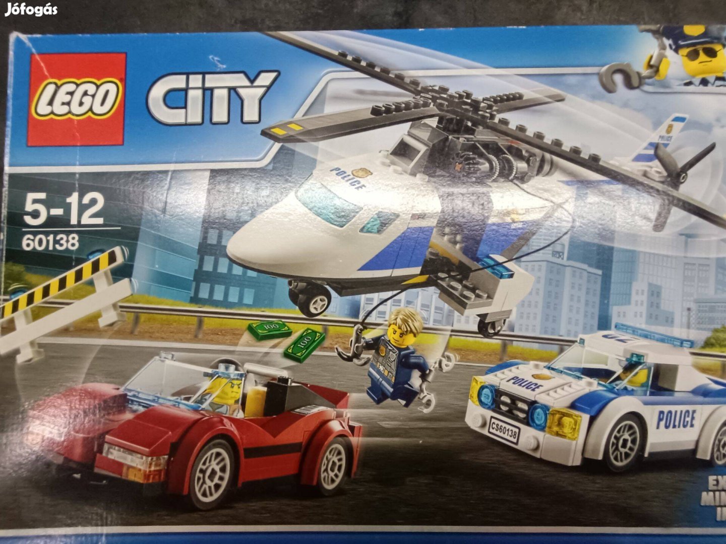 Lego City 60138 , Rendőrautó rendőrségi helikopter,lopott sportautó