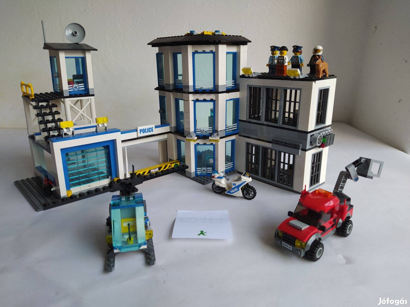 Lego City 60141 Rendőrség Rendőrkapitányság szép állapotban