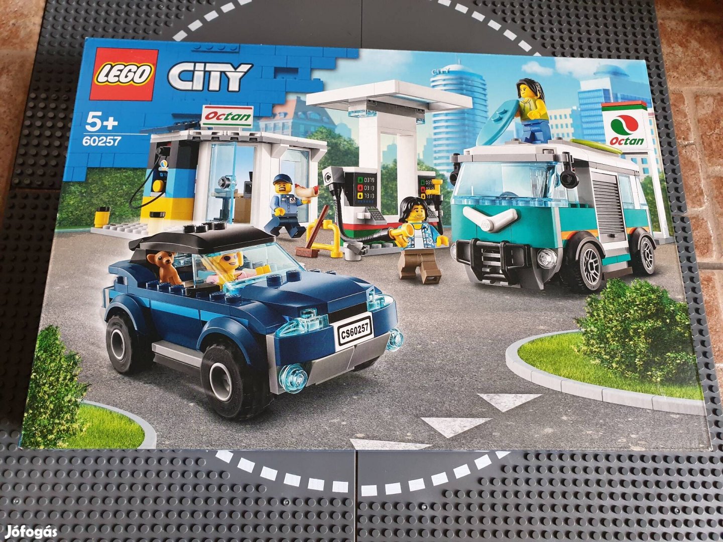 Lego City 60257 benzinkút új, Gyereknap