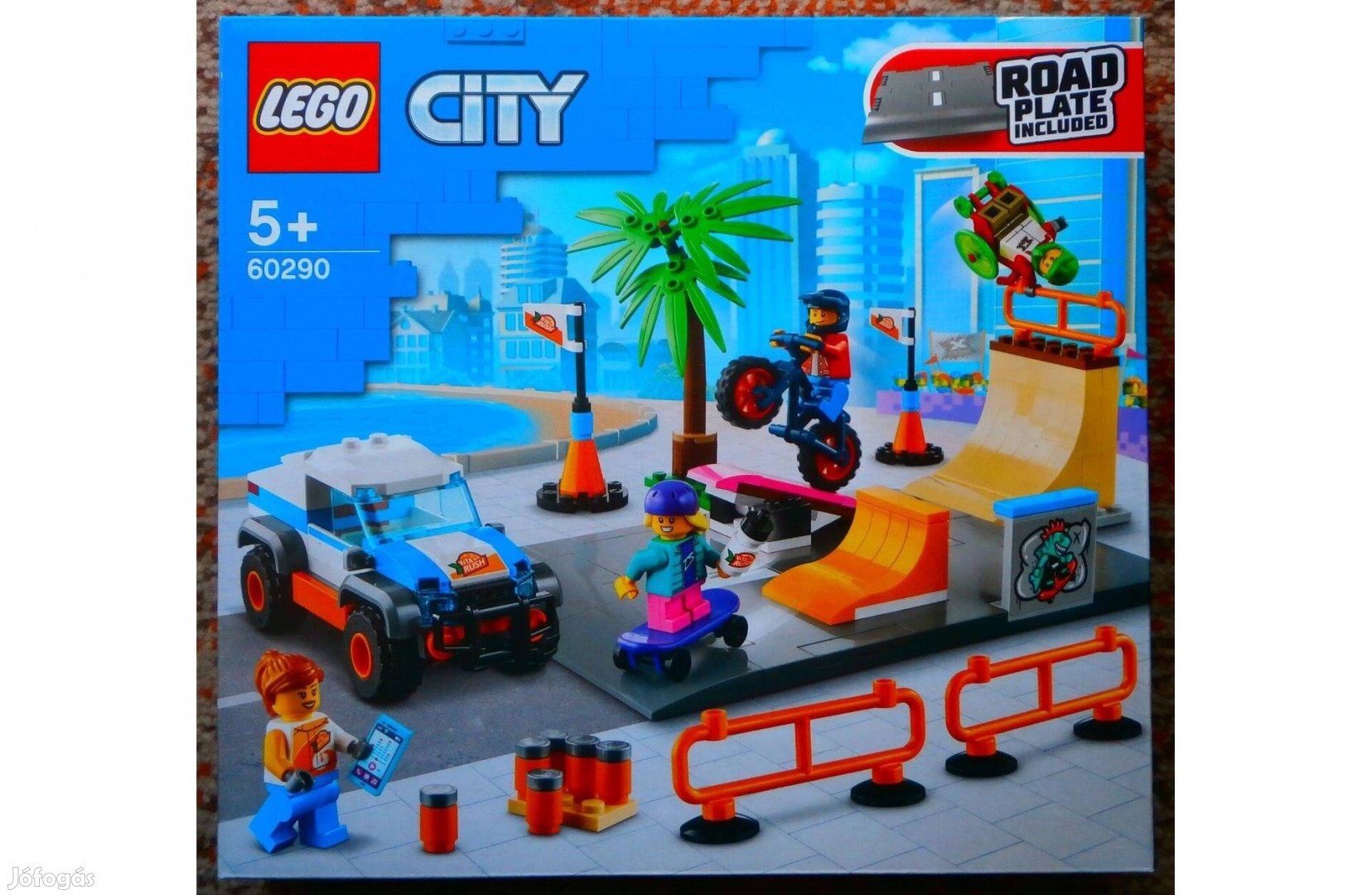 Lego City 60290 Gördeszkapark - Új, bontatlan
