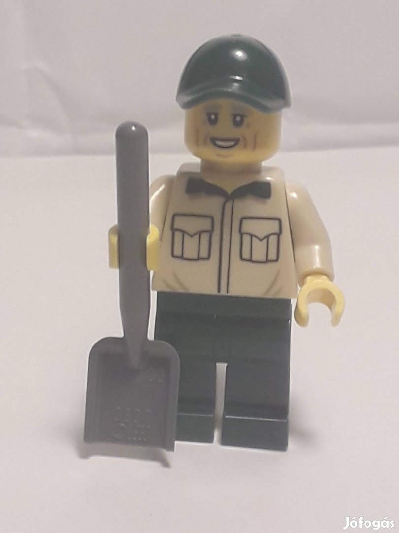 Lego City 60326 Munkás a parkban minifigura lapáttal 2022