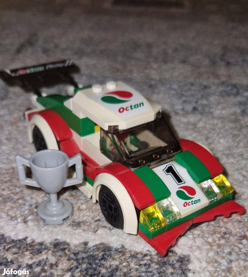 Lego City - Versenyautó (60053)