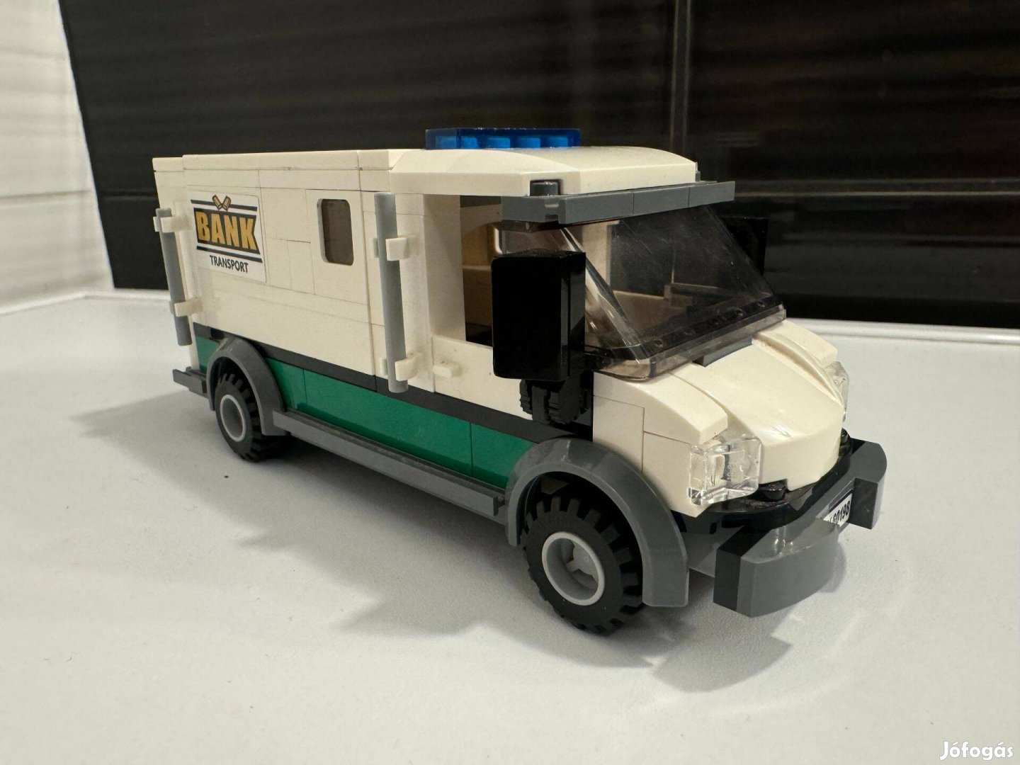 Lego City postas auto penzszallito auto Lego teherauto