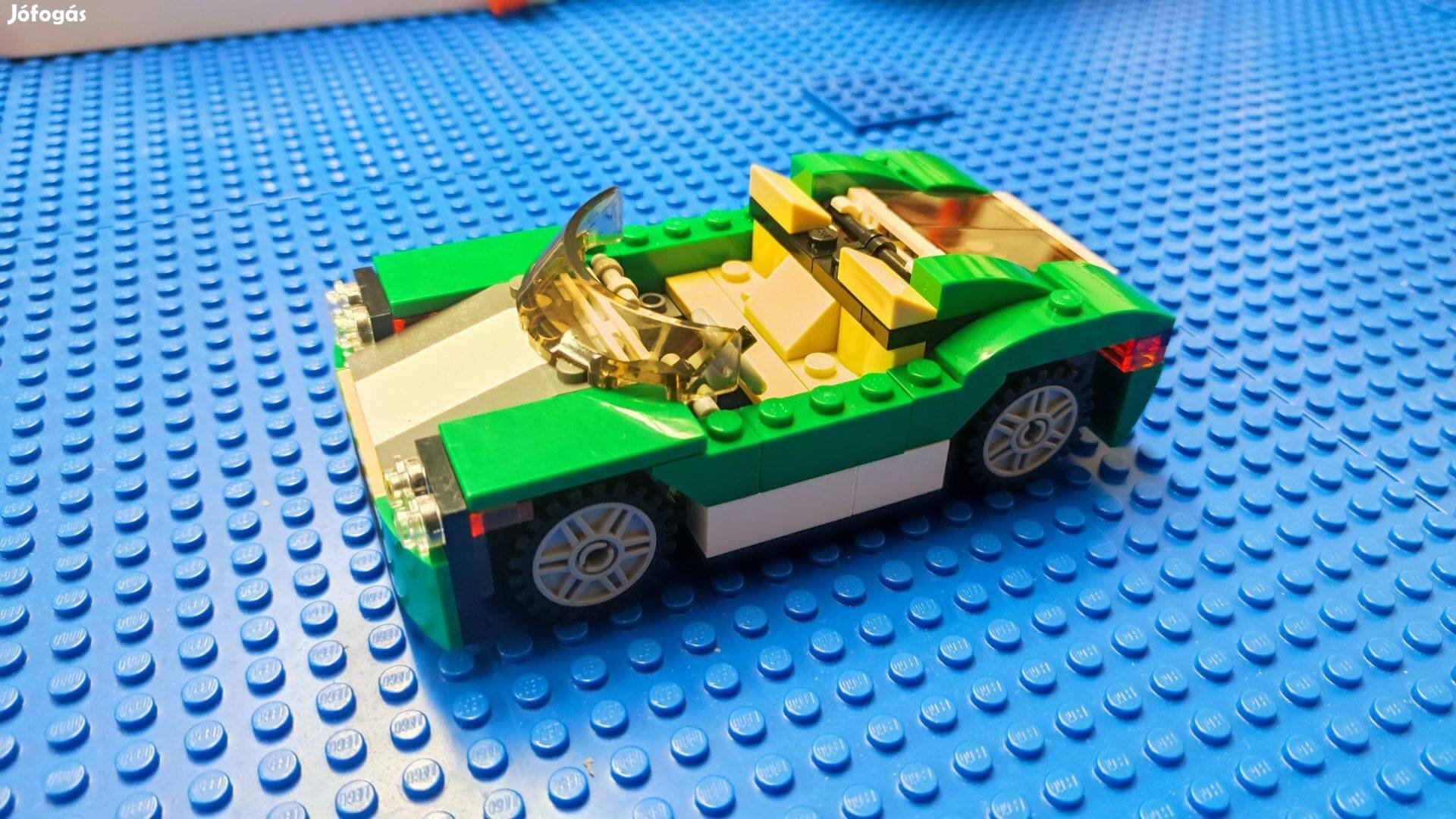 Lego Creator - Zöld cirkáló autó versenyautó 31056