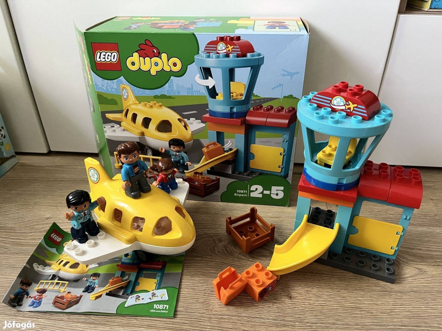 Lego Duplo 10871 repülőtér dobozával leírással