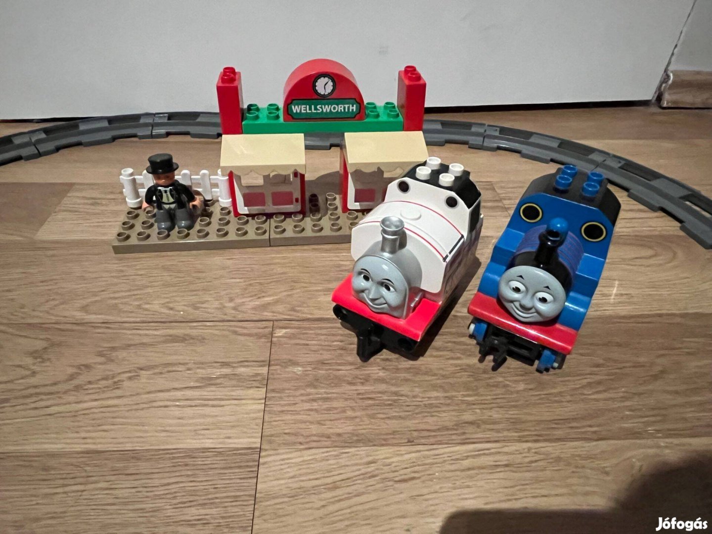 Lego Duplo Thomas + Stanley + Kövér Ellenőr + állomás