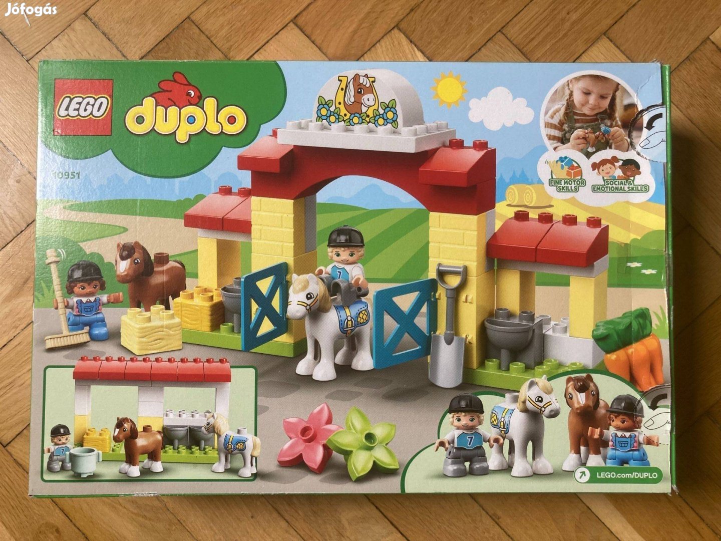 Lego Duplo Town Lóistálló és pónigondozás (10951)