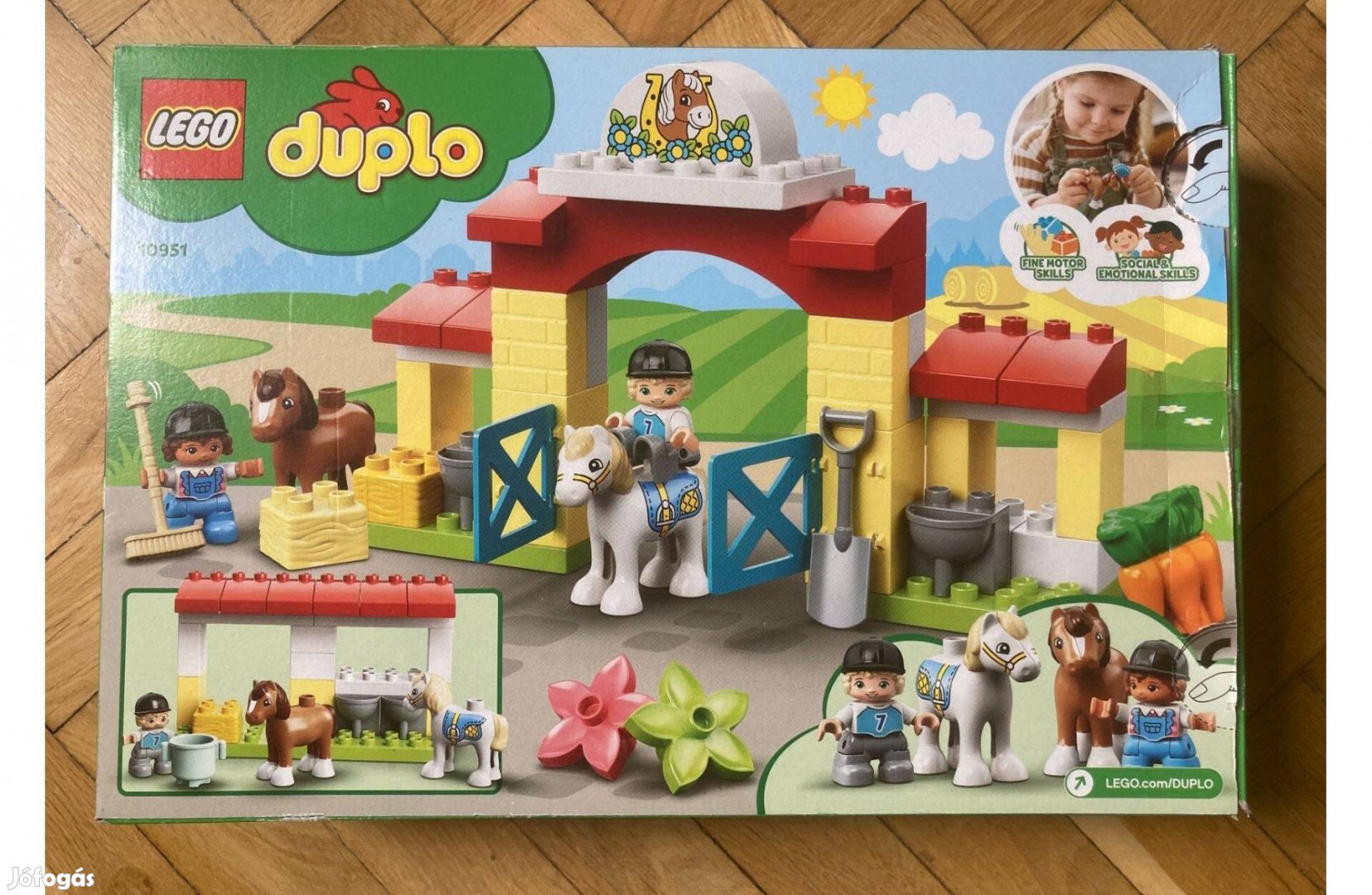 Lego Duplo Town Lóistálló és pónigondozás (10951)