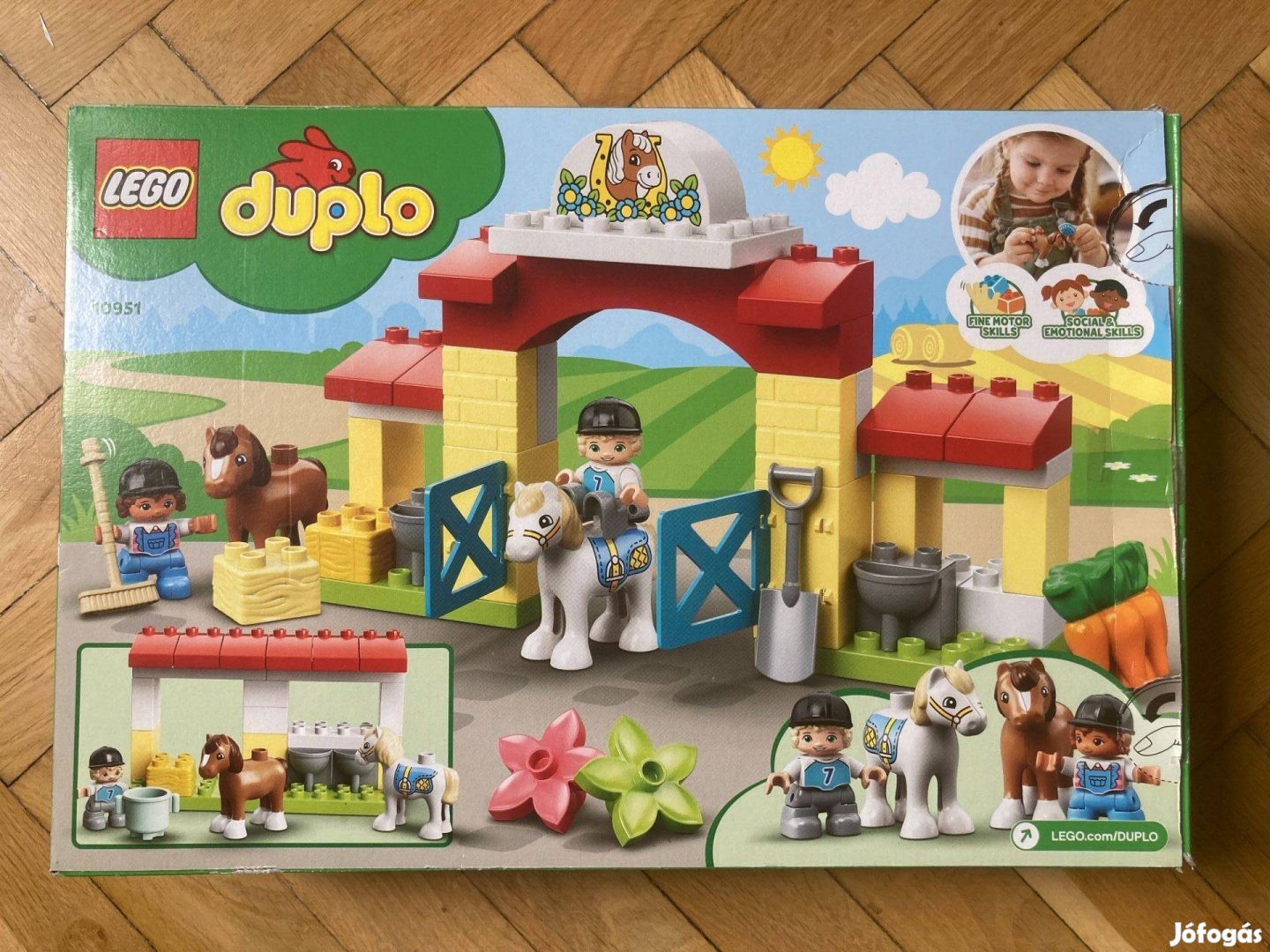 Lego Duplo Town Lóistálló és pónigondozás (10951)