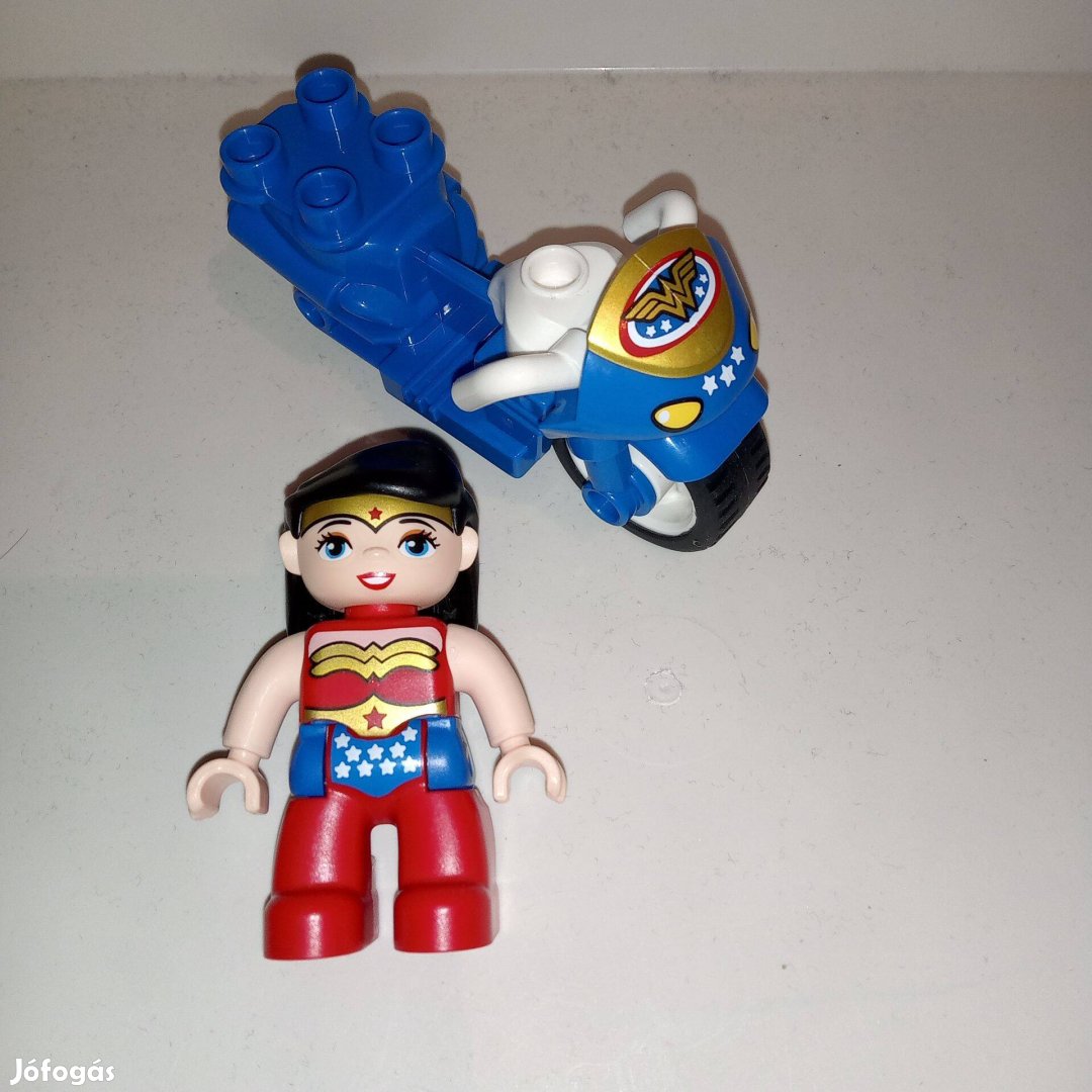 Lego Duplo Wonderwoman + motor