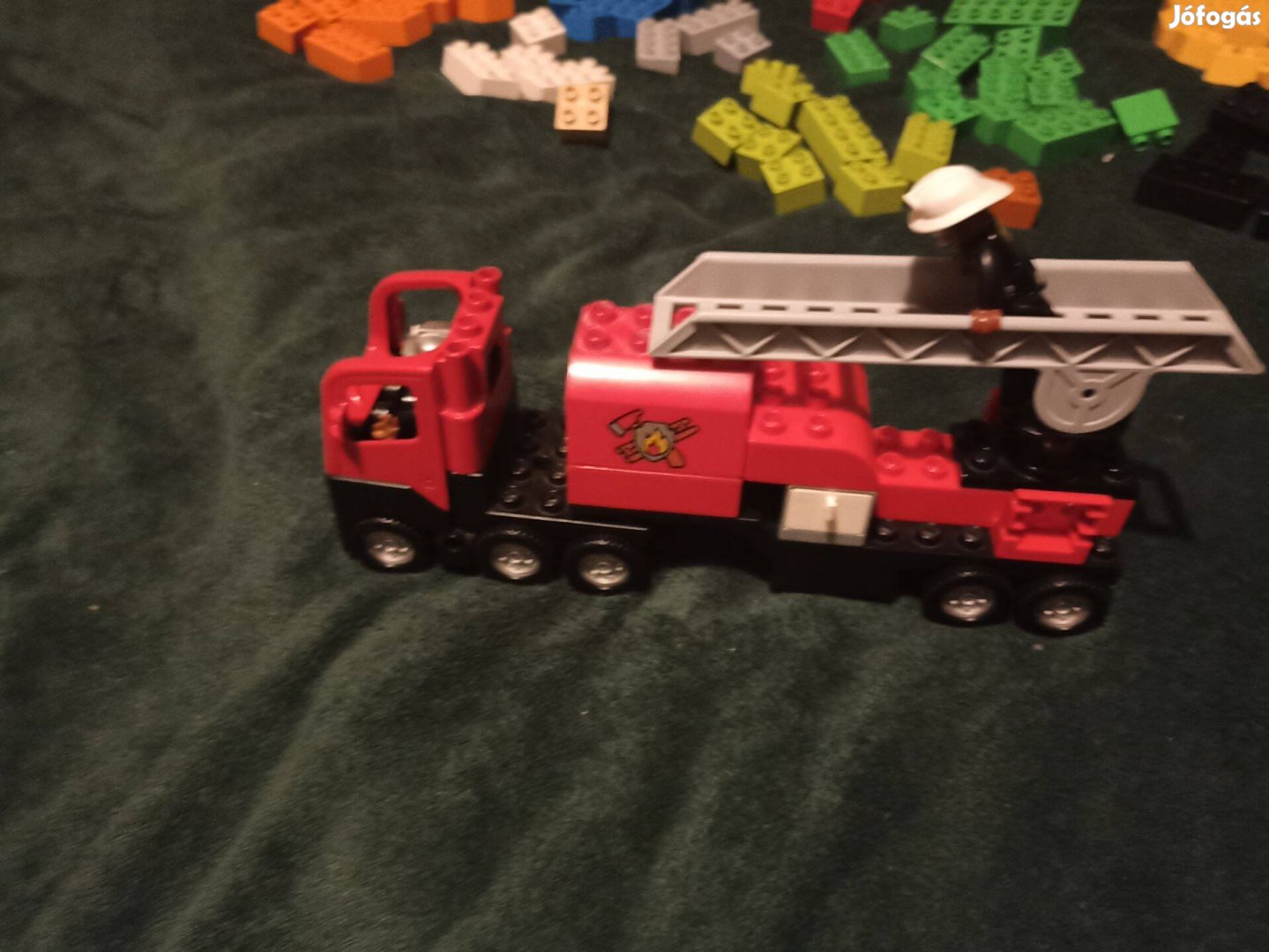 Lego Duplo- Tűzoltóautó és tűzoltók