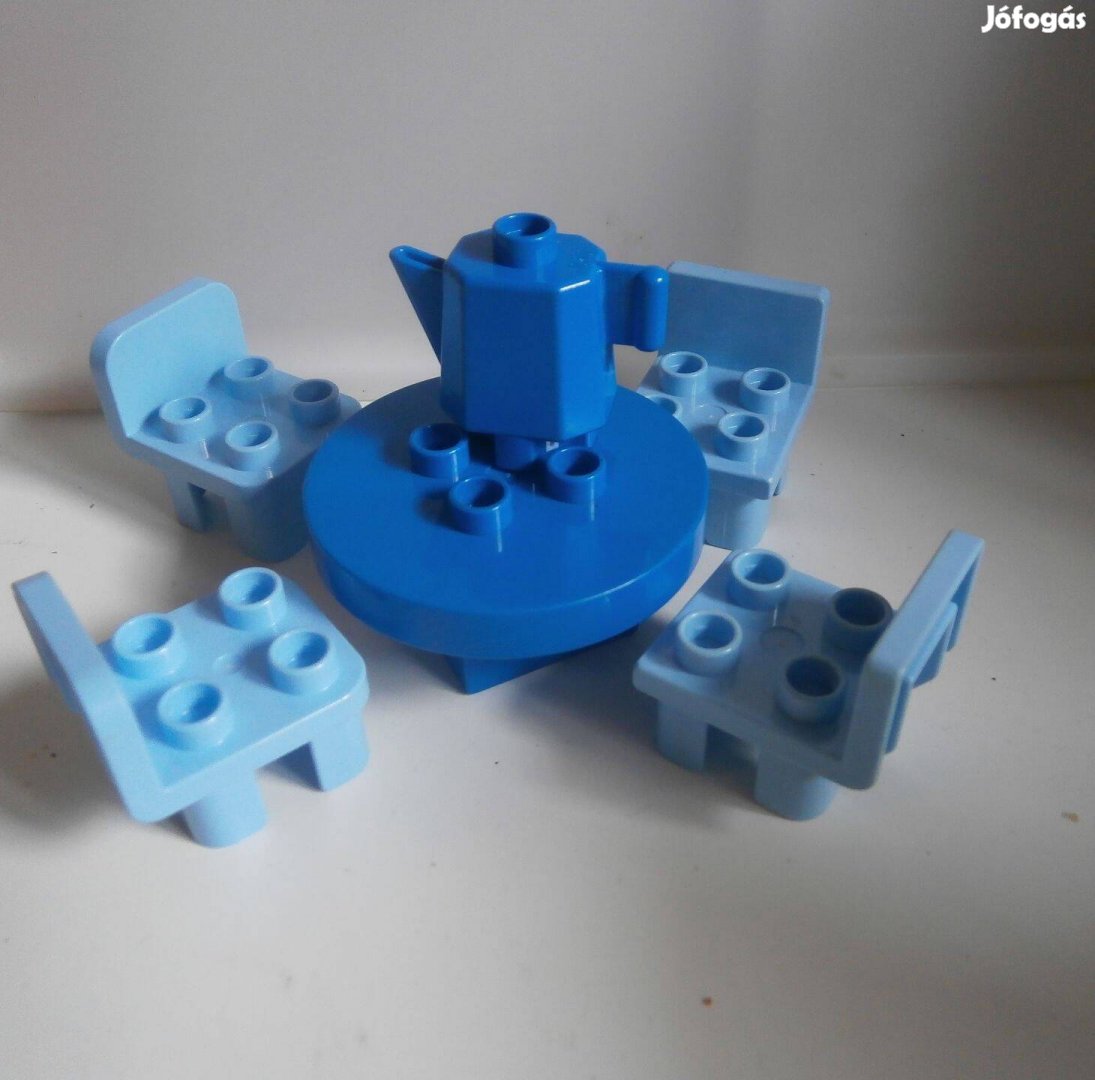 Lego Duplo asztal + székek