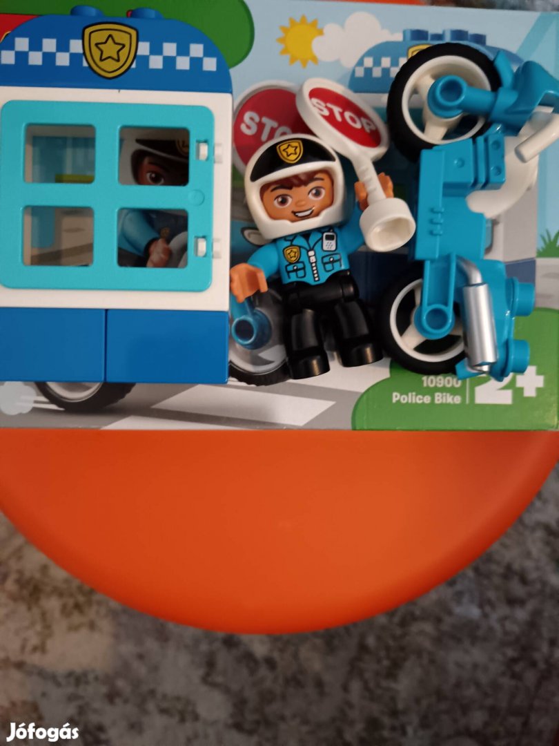 Lego Duplo motoros rendőr 